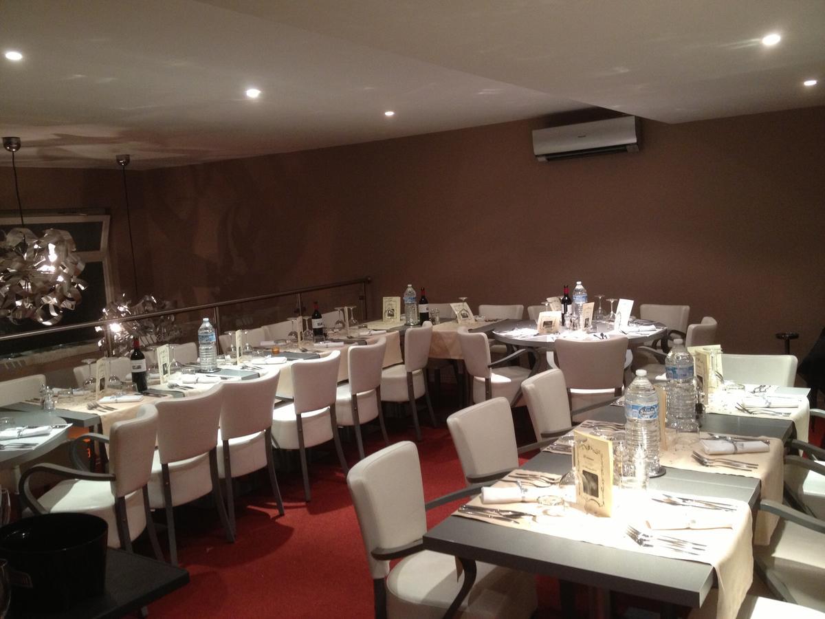 Hotel Le Terminus Villeneuve-sur-Lot Zewnętrze zdjęcie