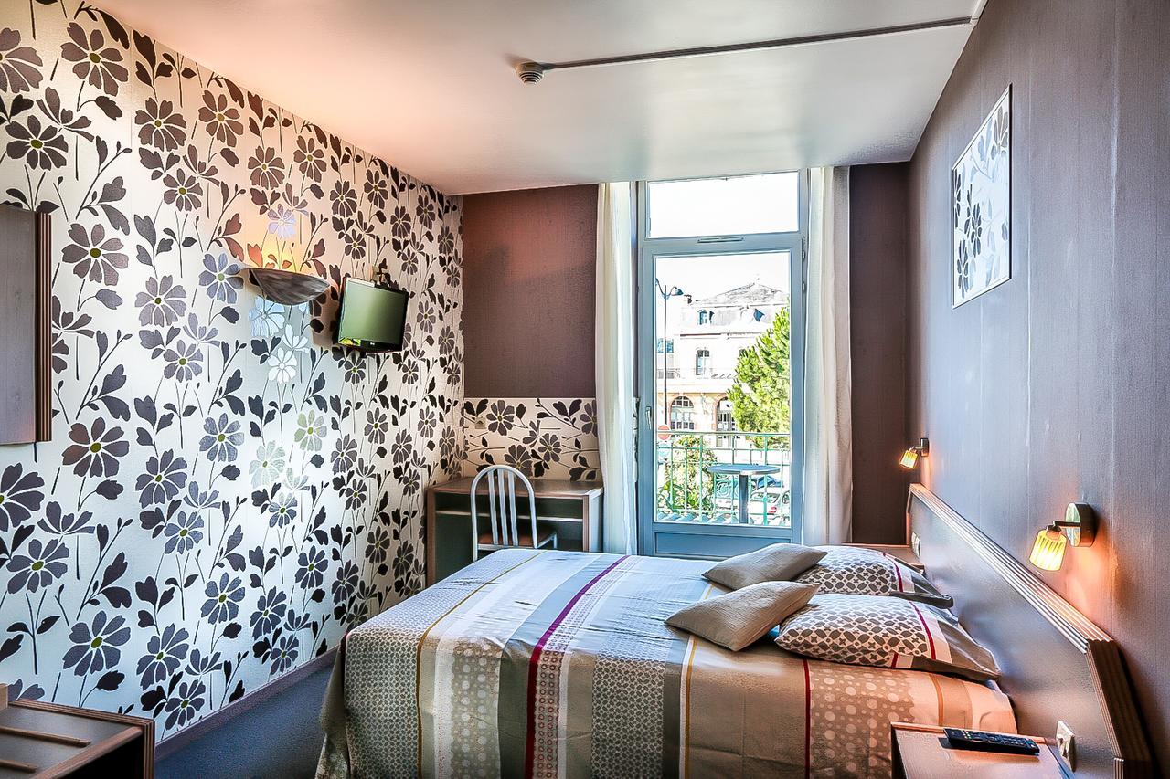 Hotel Le Terminus Villeneuve-sur-Lot Zewnętrze zdjęcie