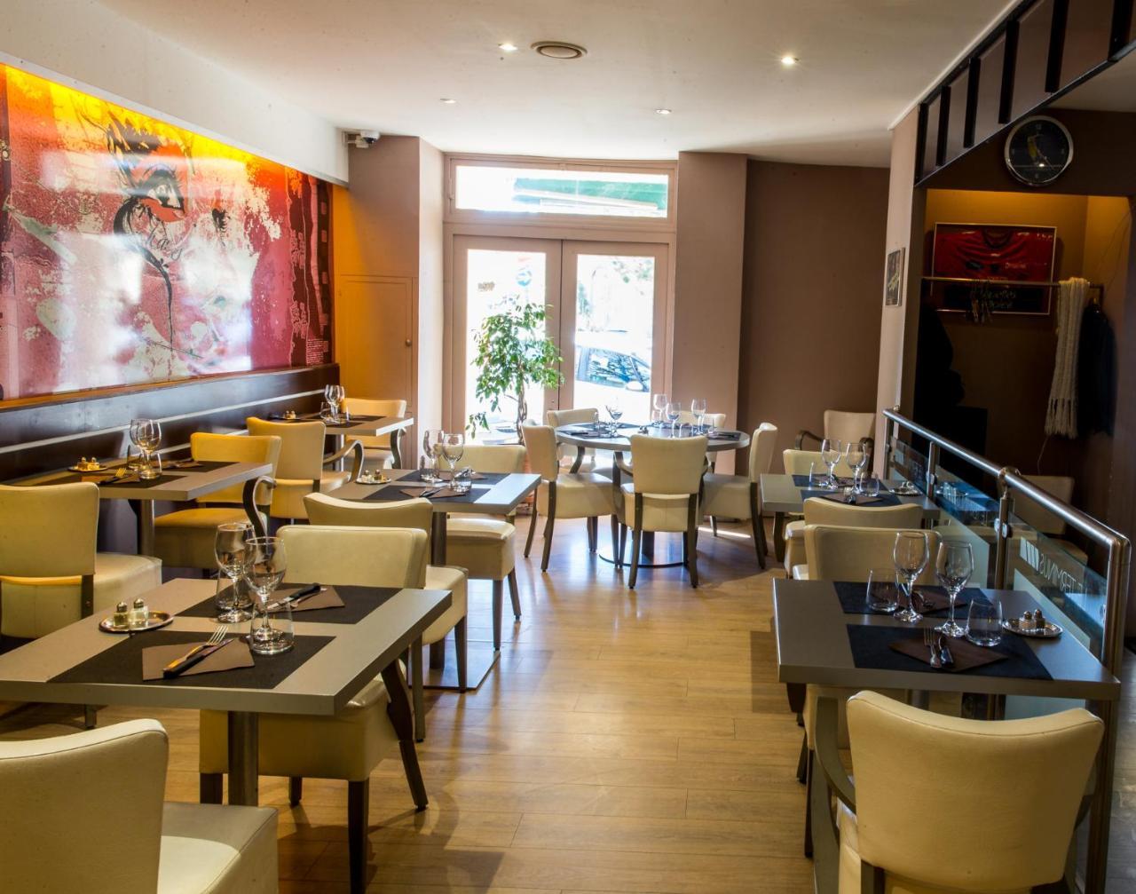 Hotel Le Terminus Villeneuve-sur-Lot Zewnętrze zdjęcie